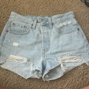 Women’s Levi’s shorts